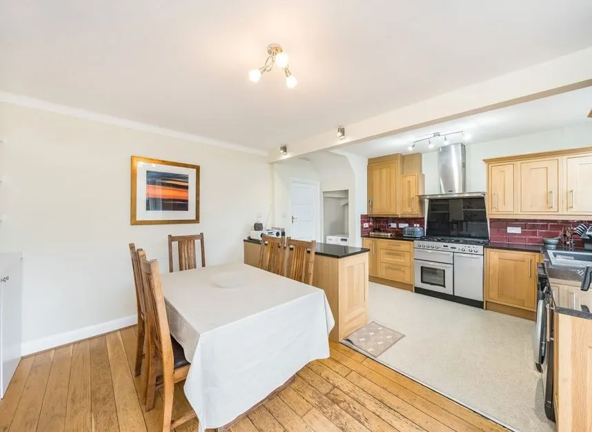 Melrose Avenue, Twickenham, TW2, photo 4