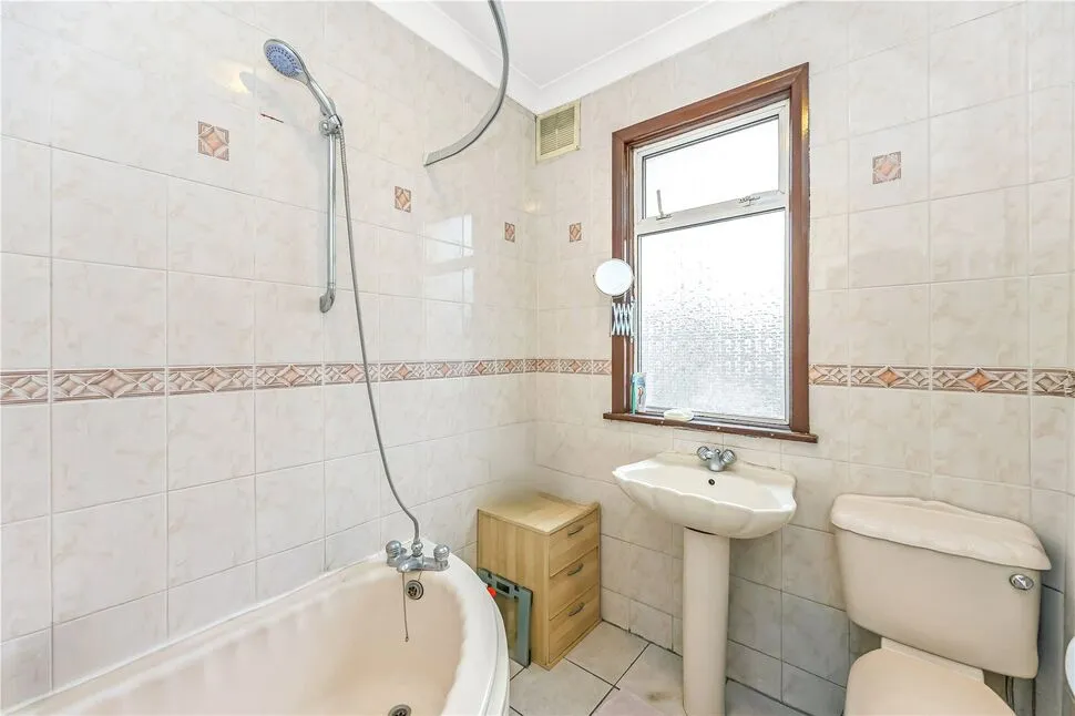 Meads Lane, Seven Kings, IG3, photo 7