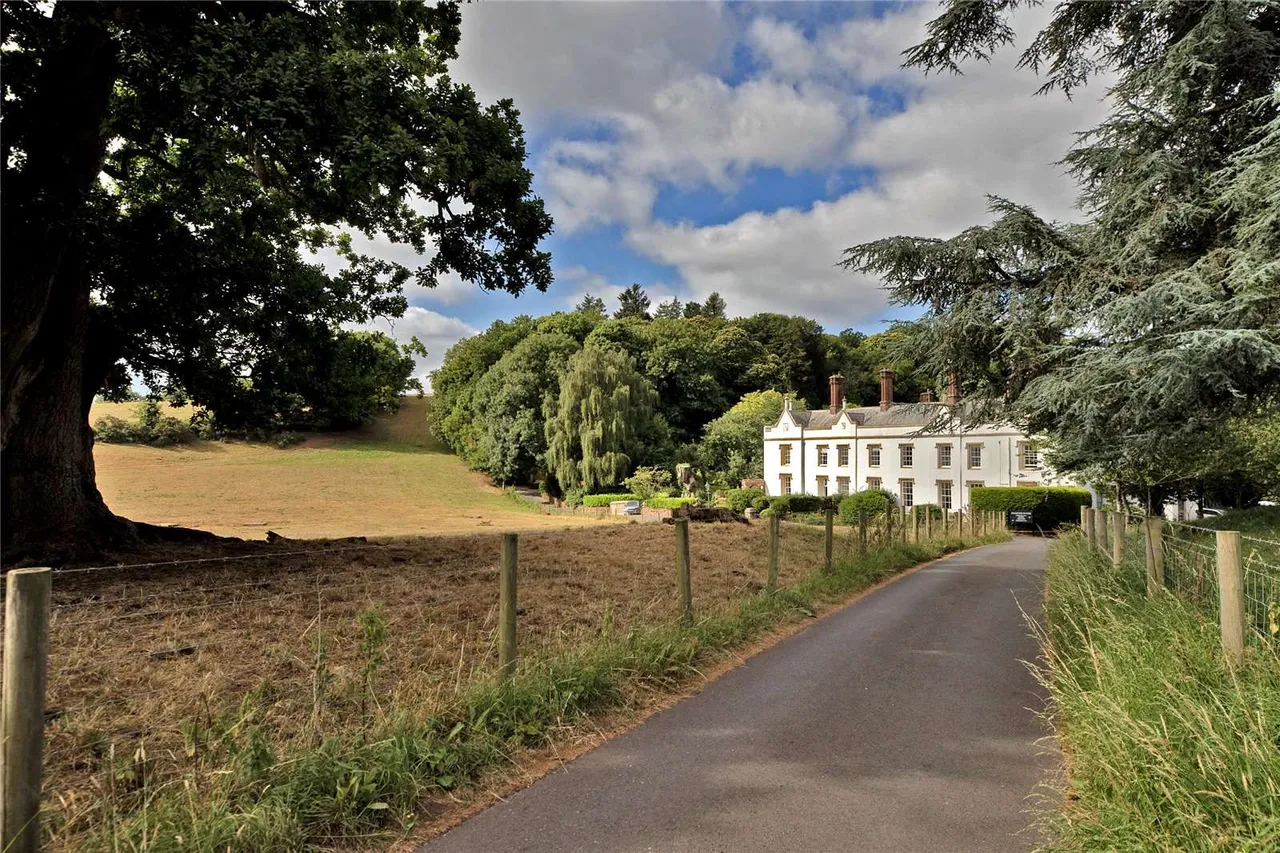 Peamore House, Alphington, Exeter, EX2 9SJ, photo 2