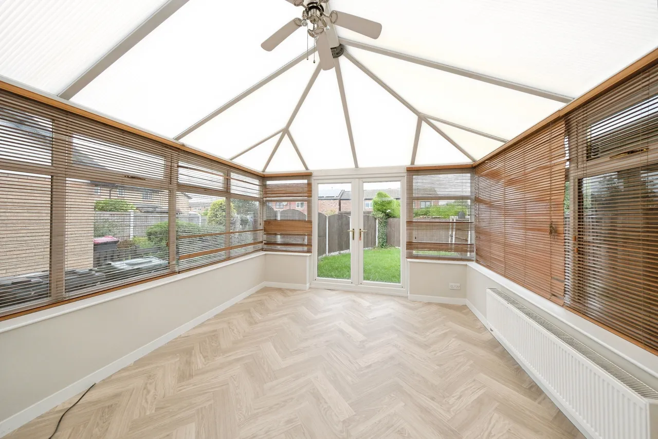 Thicket Drive, Maltby, ROTHERHAM, photo 4