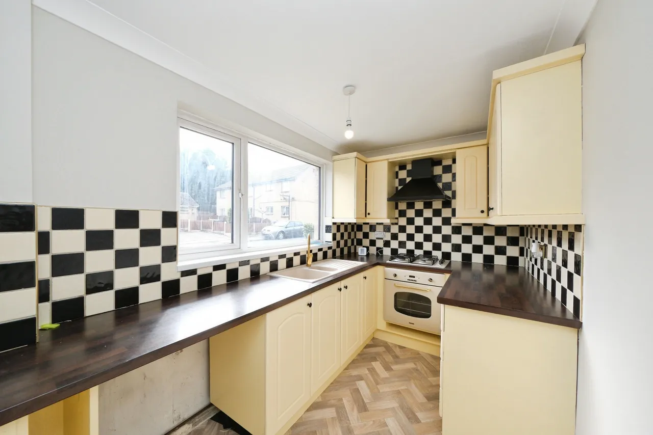 Thicket Drive, Maltby, ROTHERHAM, photo 2