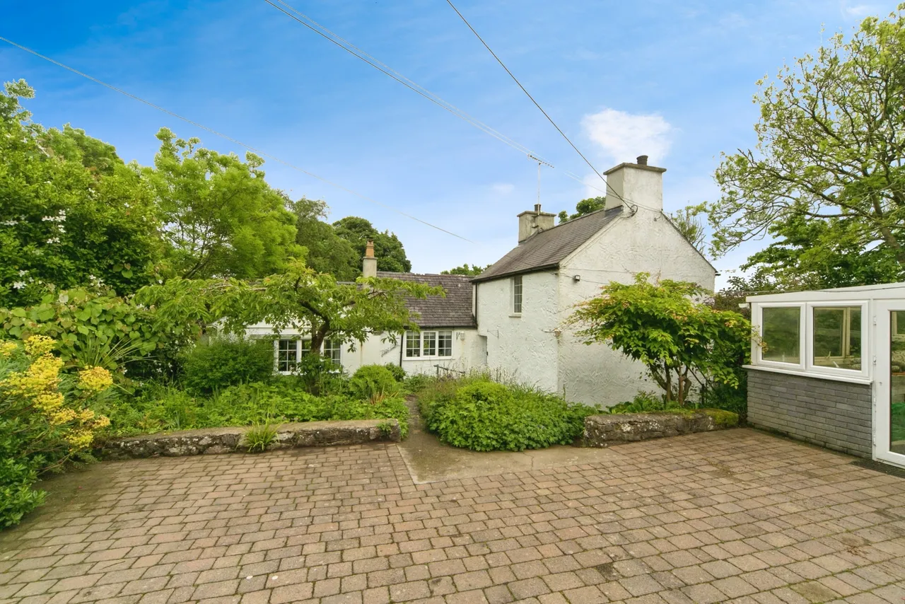 Brynrefail, Sir Ynys Mon, LL70, photo 2