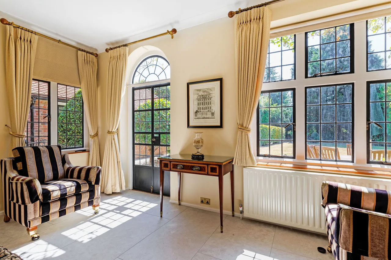Wellington Avenue, Virginia Water, GU25, photo 11