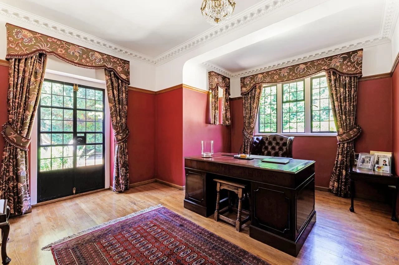 Wellington Avenue, Virginia Water, GU25, photo 12