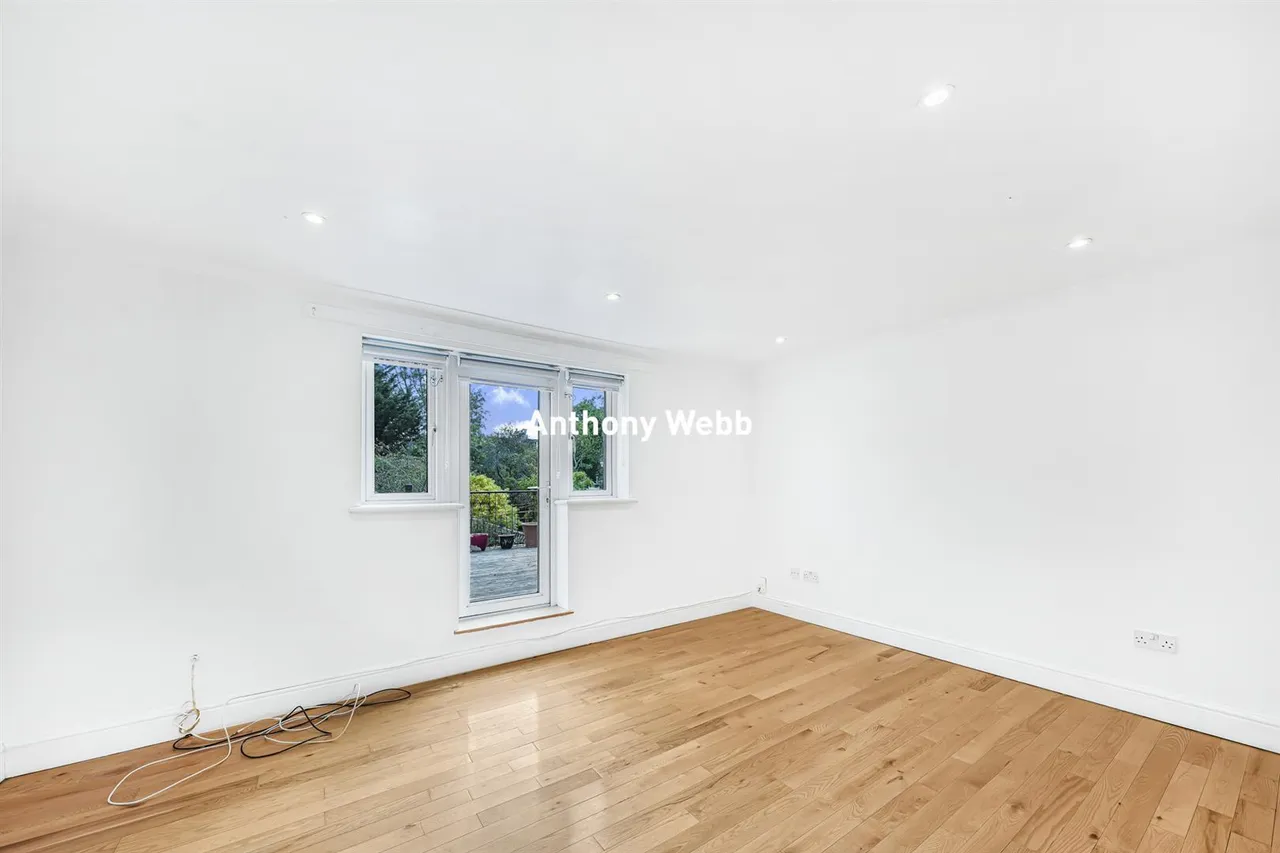 Meadowcroft Road, Palmers Green, N13, photo 14