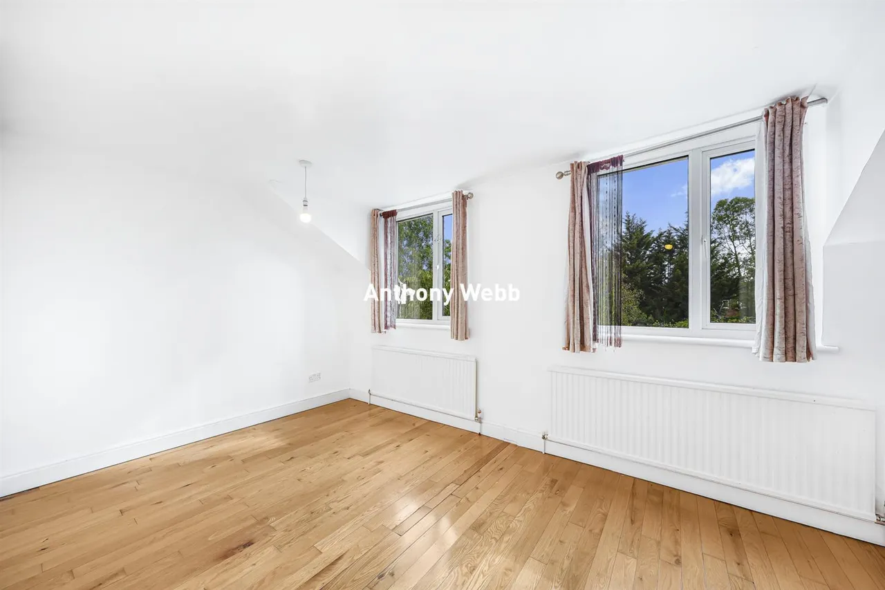 Meadowcroft Road, Palmers Green, N13, photo 20