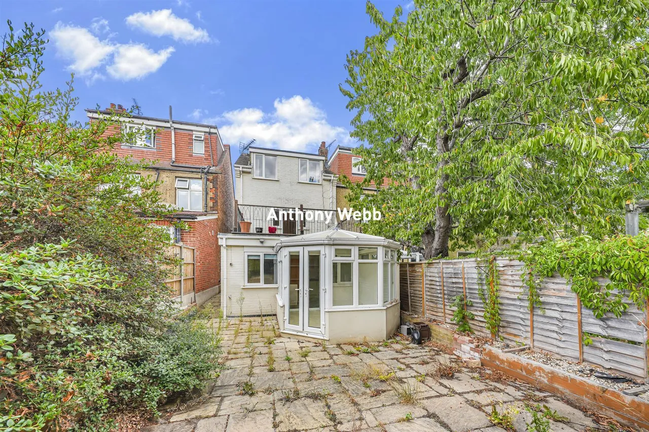 Meadowcroft Road, Palmers Green, N13, photo 22