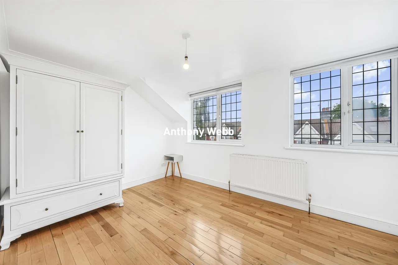 Meadowcroft Road, Palmers Green, N13, photo 18