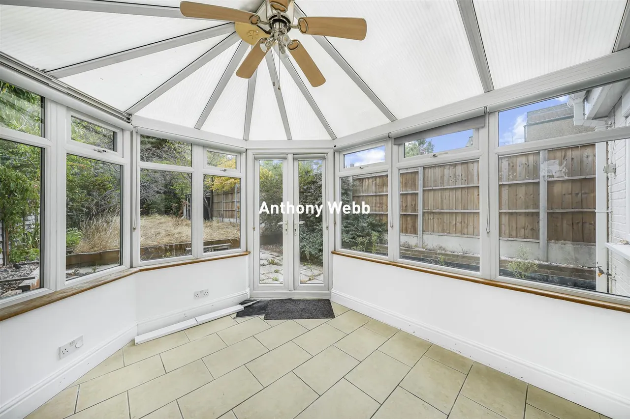 Meadowcroft Road, Palmers Green, N13, photo 11
