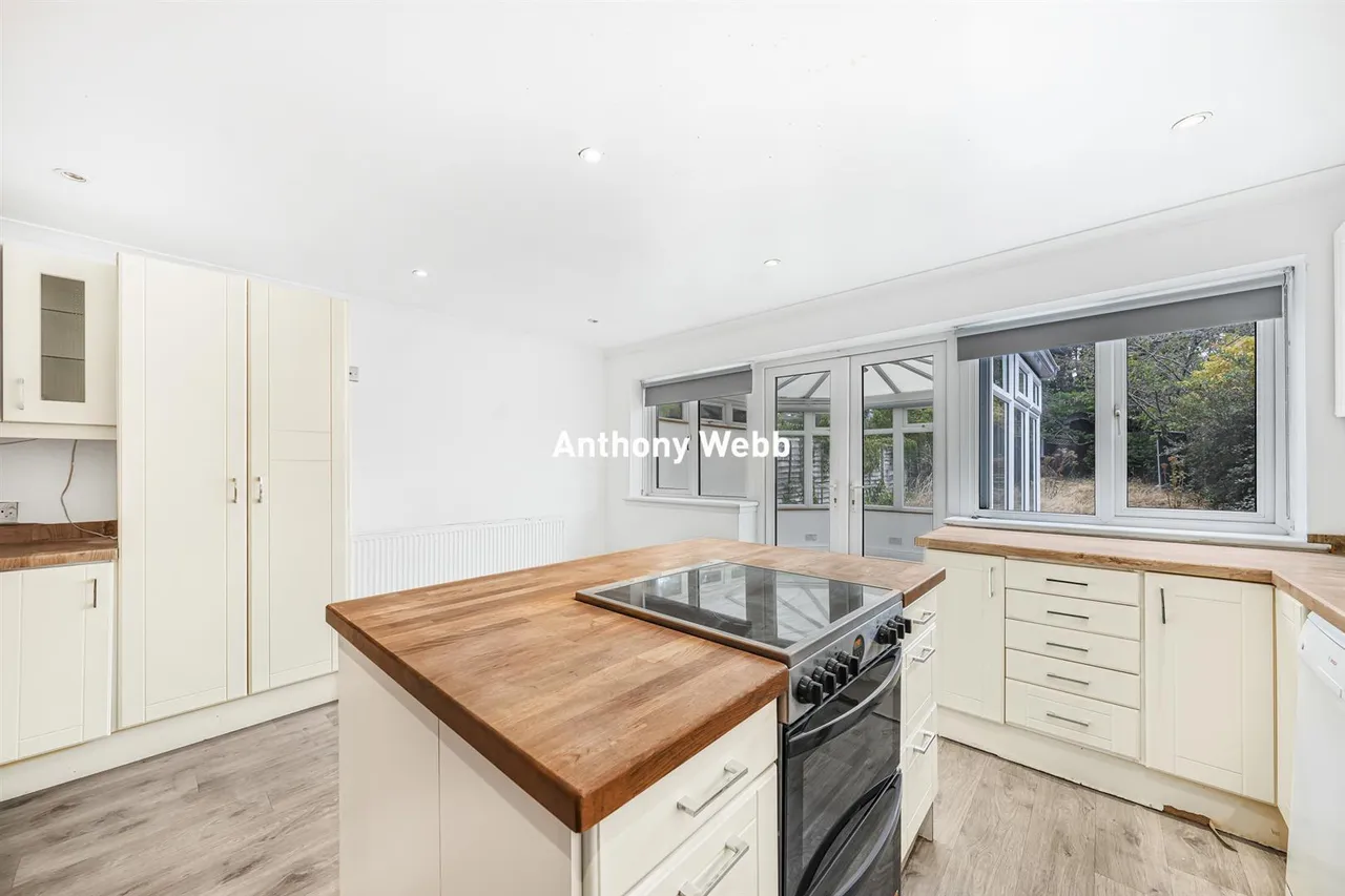 Meadowcroft Road, Palmers Green, N13, photo 9