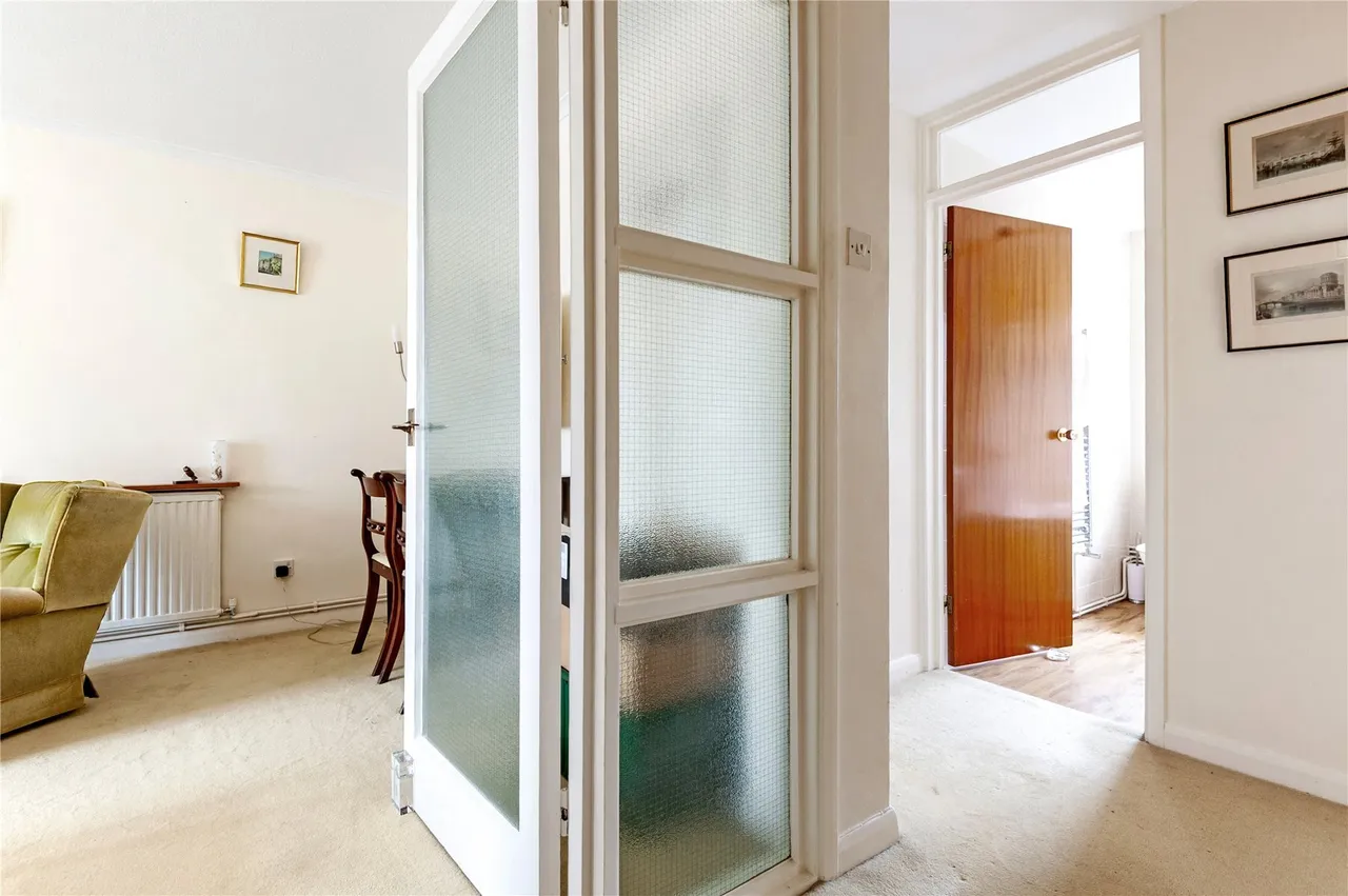 Clifton Road, London, SW19, photo 8