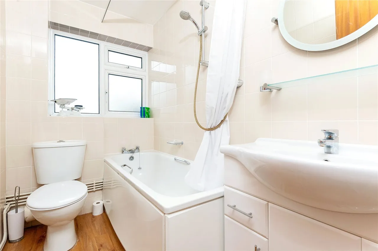Clifton Road, London, SW19, photo 9