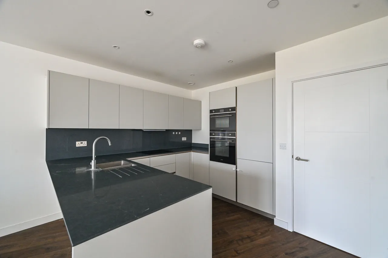 Flat 11, Hartingtons Court, LONDON, photo 3