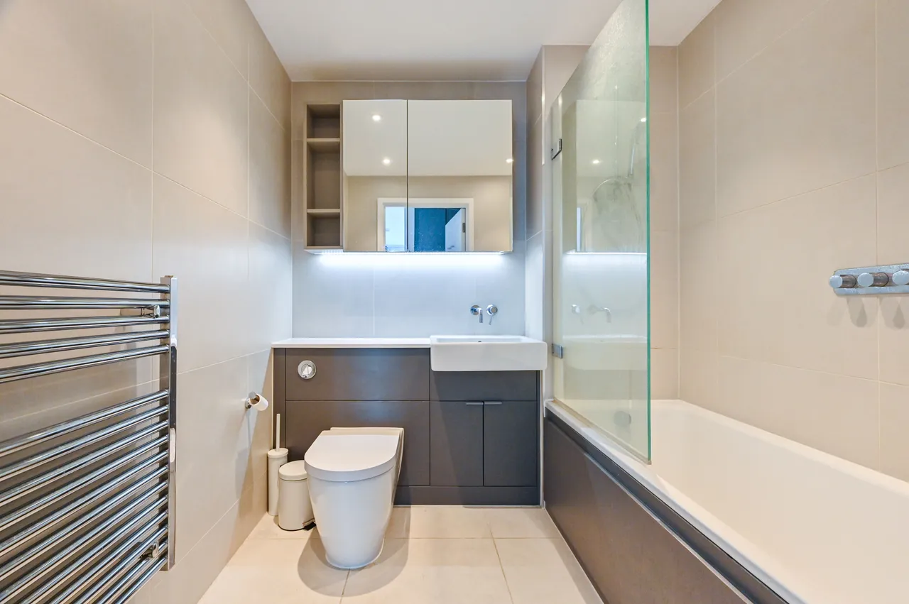 Flat 11, Hartingtons Court, LONDON, photo 9