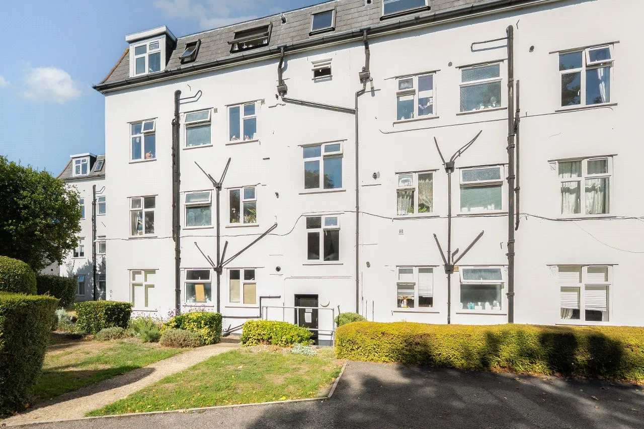 Carshalton Road, Sutton, SM1, photo 17