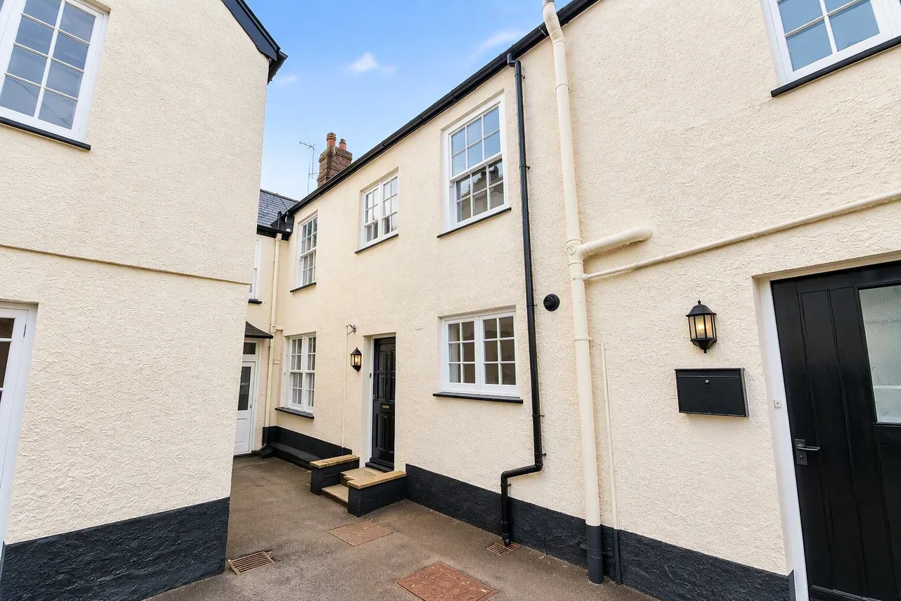 2 bed house to rent, Southley Court, South Molton, EX36