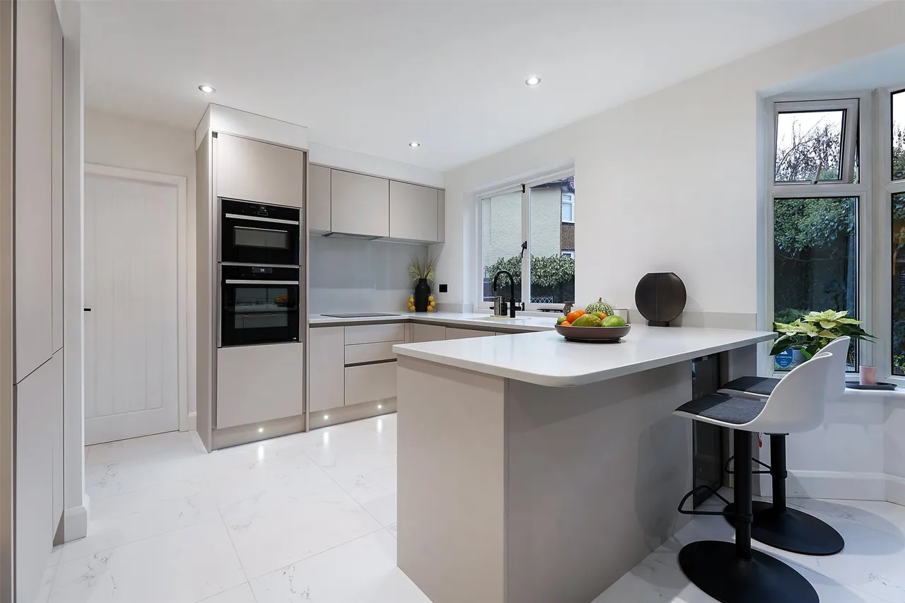 Lakehurst Road, Epsom, KT19, photo 6