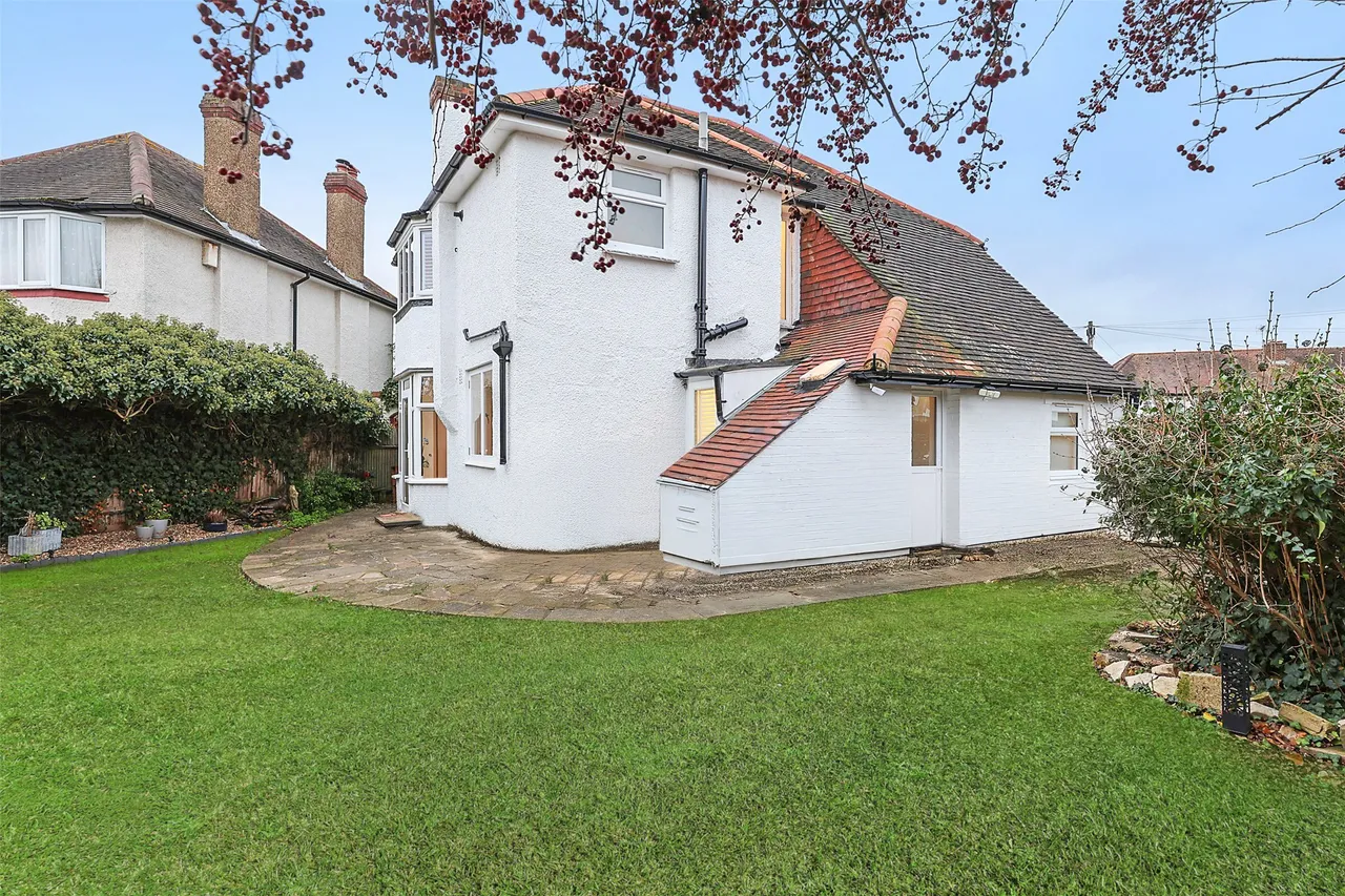 Lakehurst Road, Epsom, KT19, photo 16