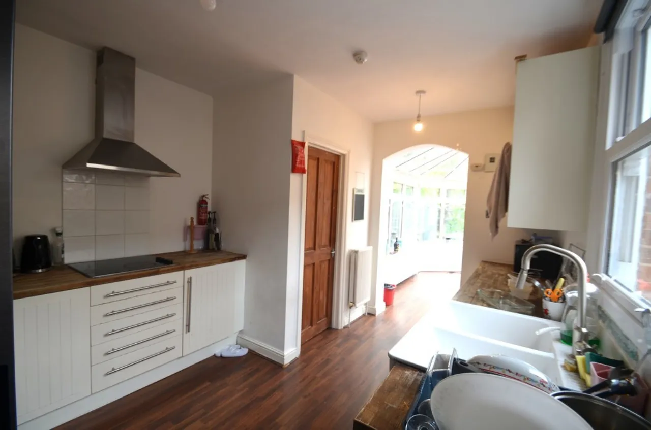 Englefield Green, Egham, photo 3