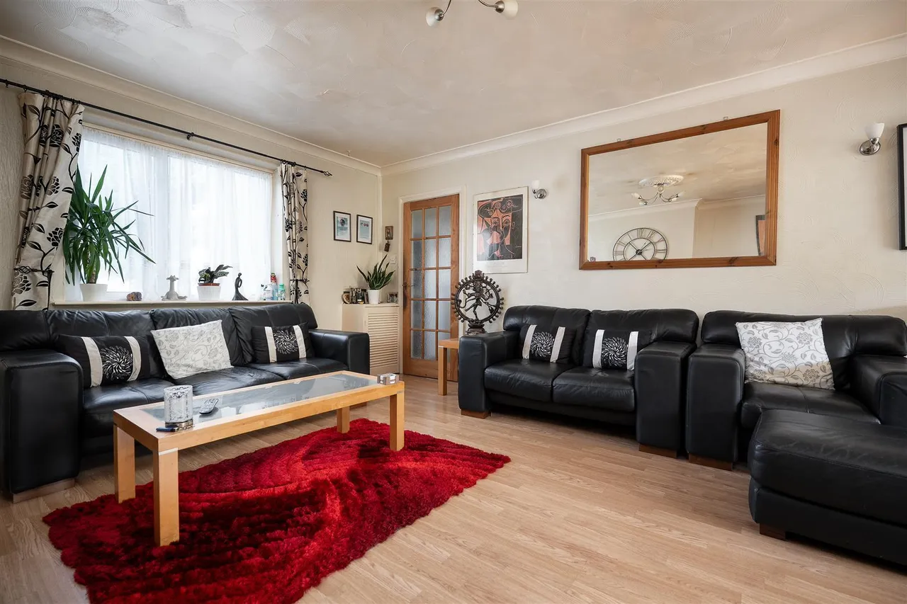 East Road, West Drayton, UB7, photo 4