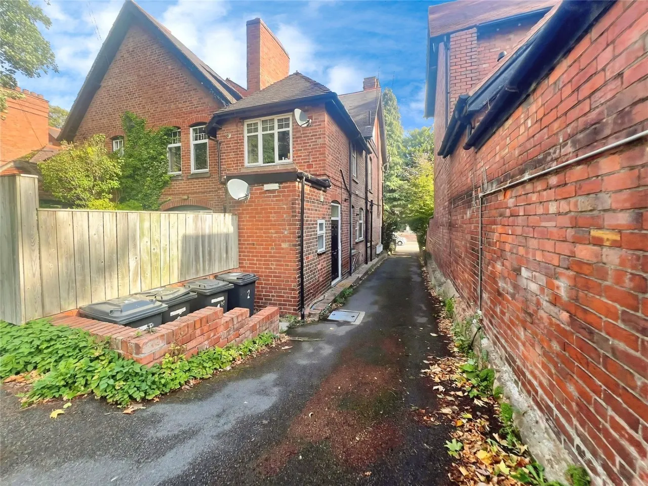 Tettenhall Road, Wolverhampton, WV3, photo 2