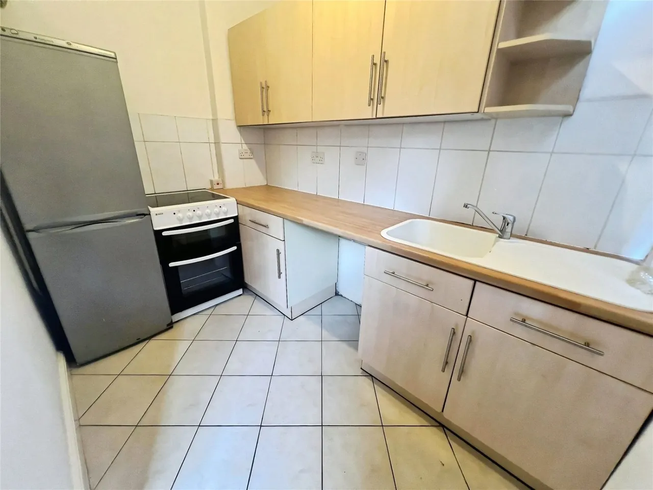 Tettenhall Road, Wolverhampton, WV3, photo 5