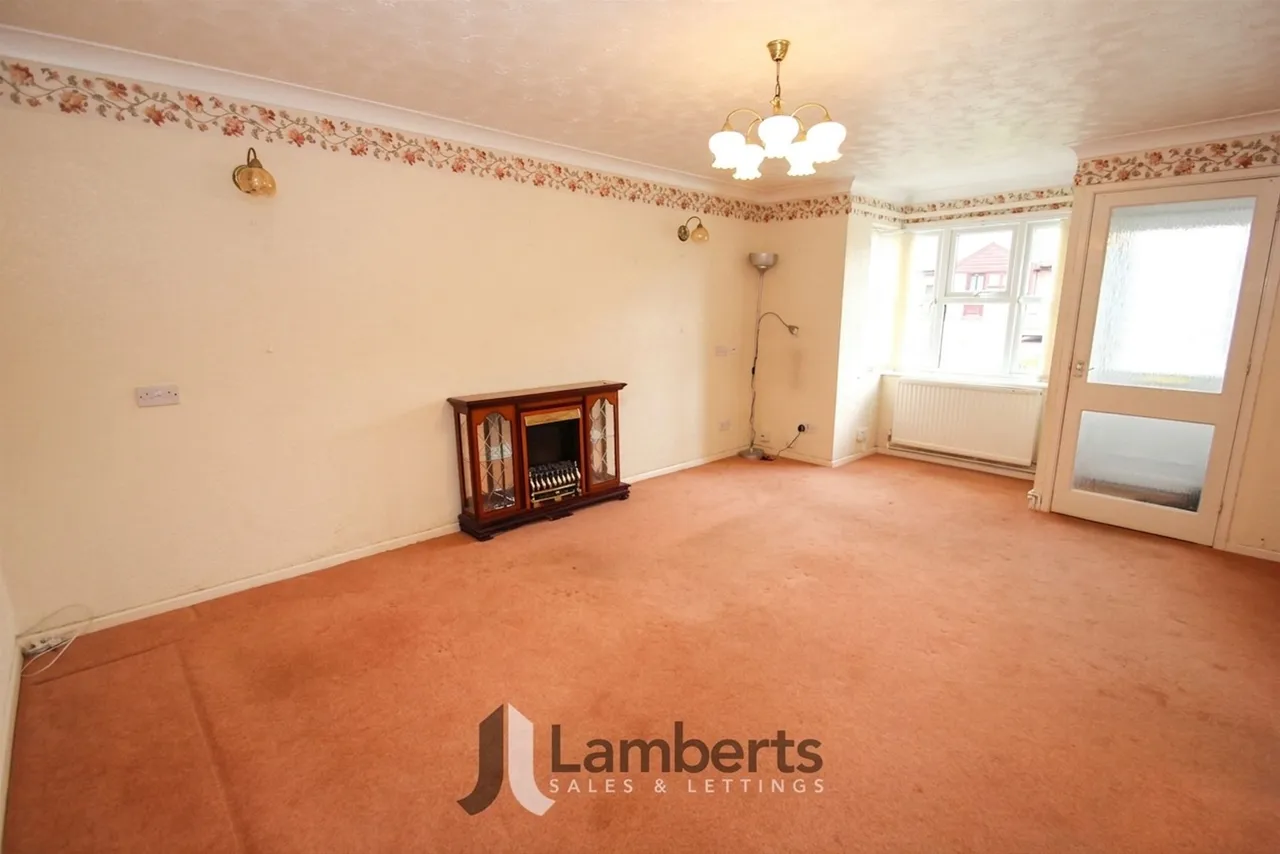 4 Naseby Close, Redditch, photo 2