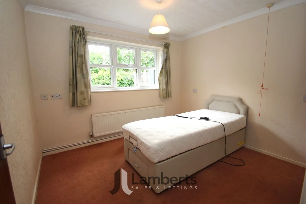 4 Naseby Close, Redditch, photo 13