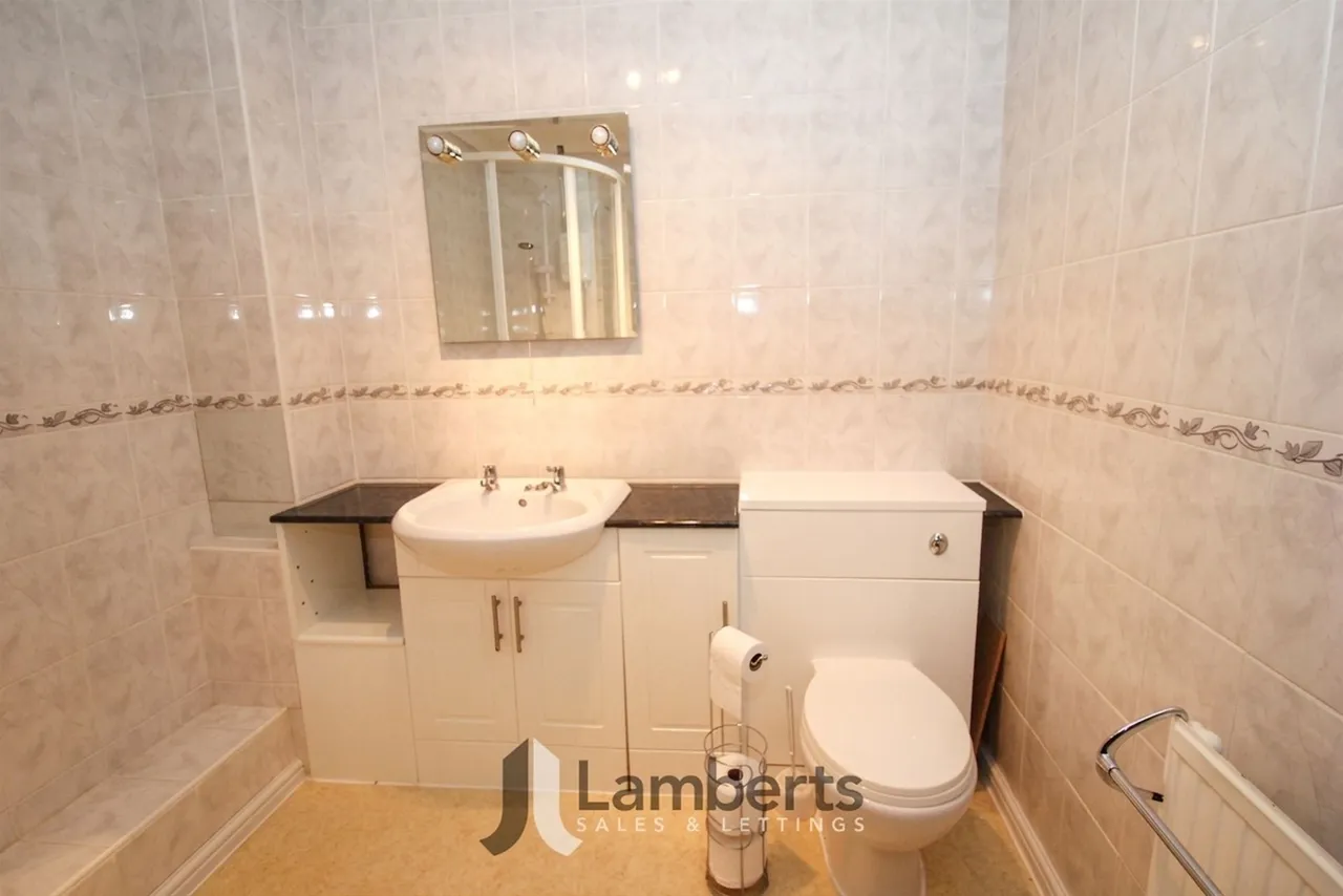 4 Naseby Close, Redditch, photo 14