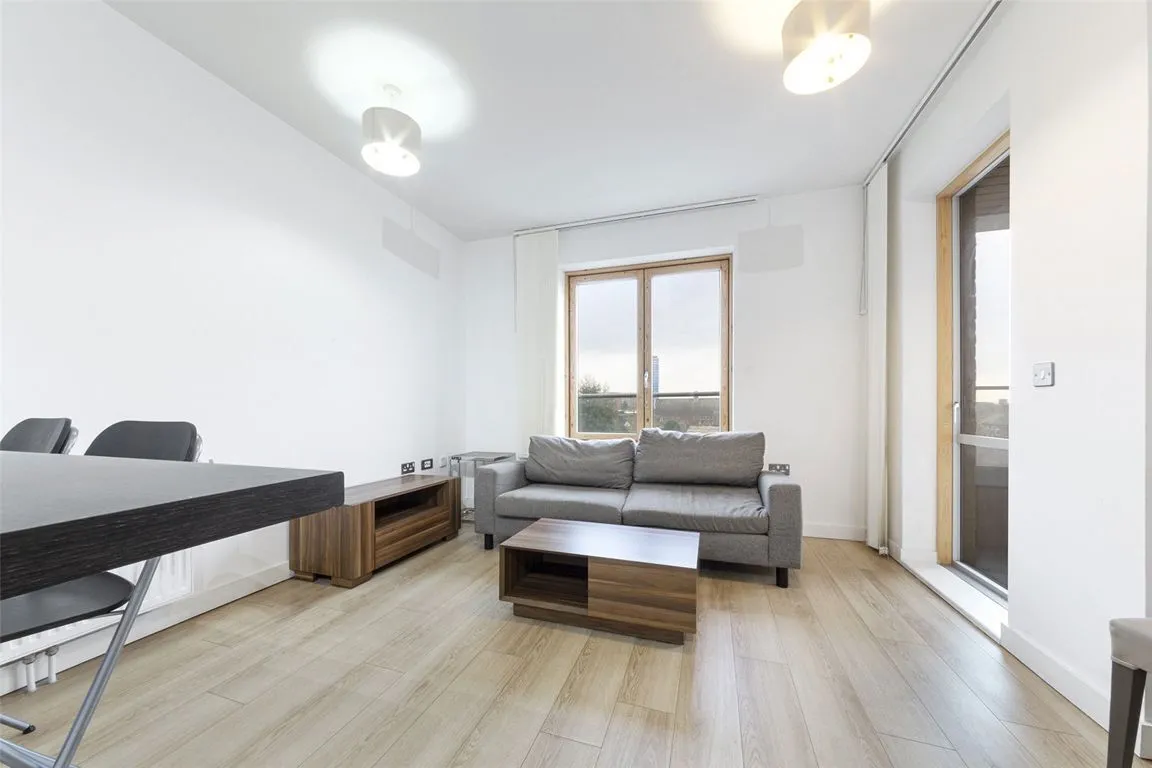 Rathbone Street, Canning Town, photo 2