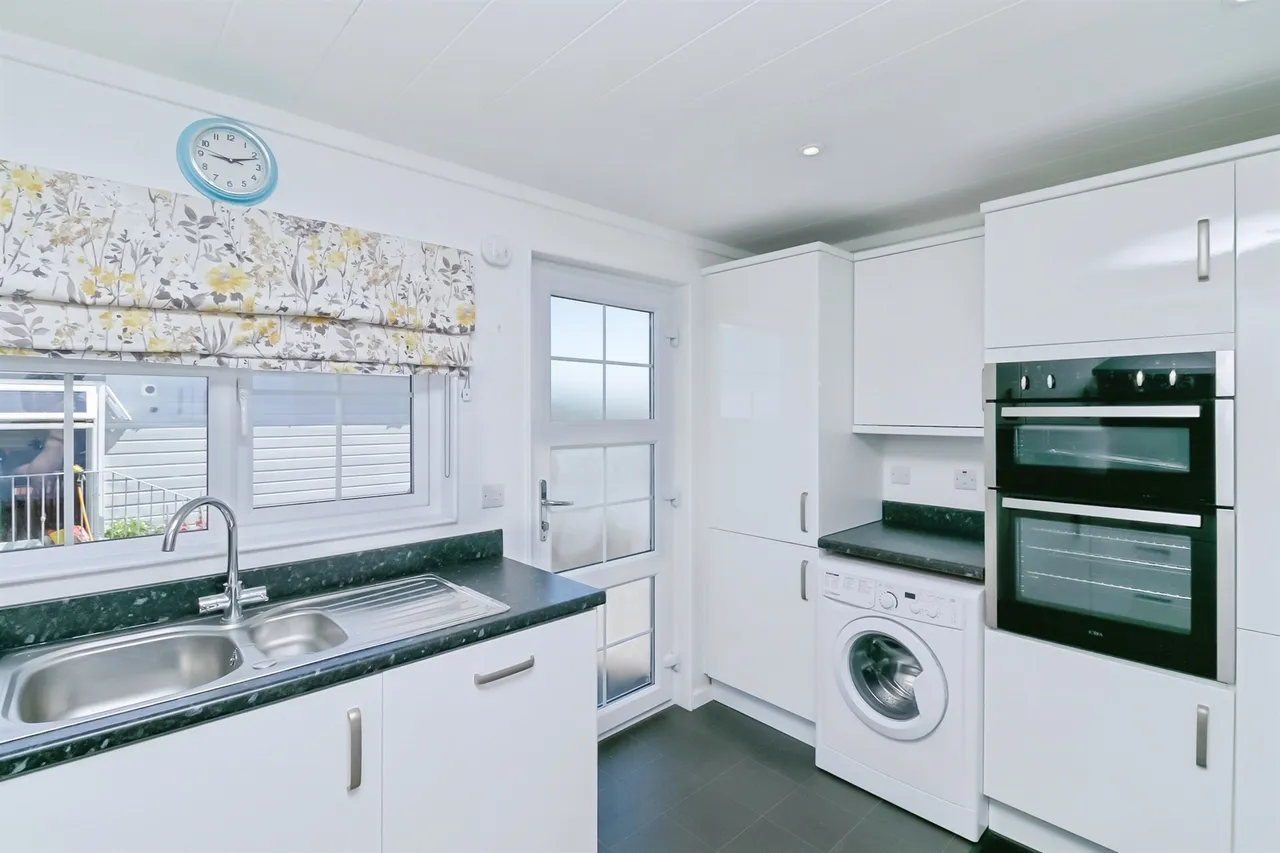 Castleton Road St Athan, CF62, photo 5
