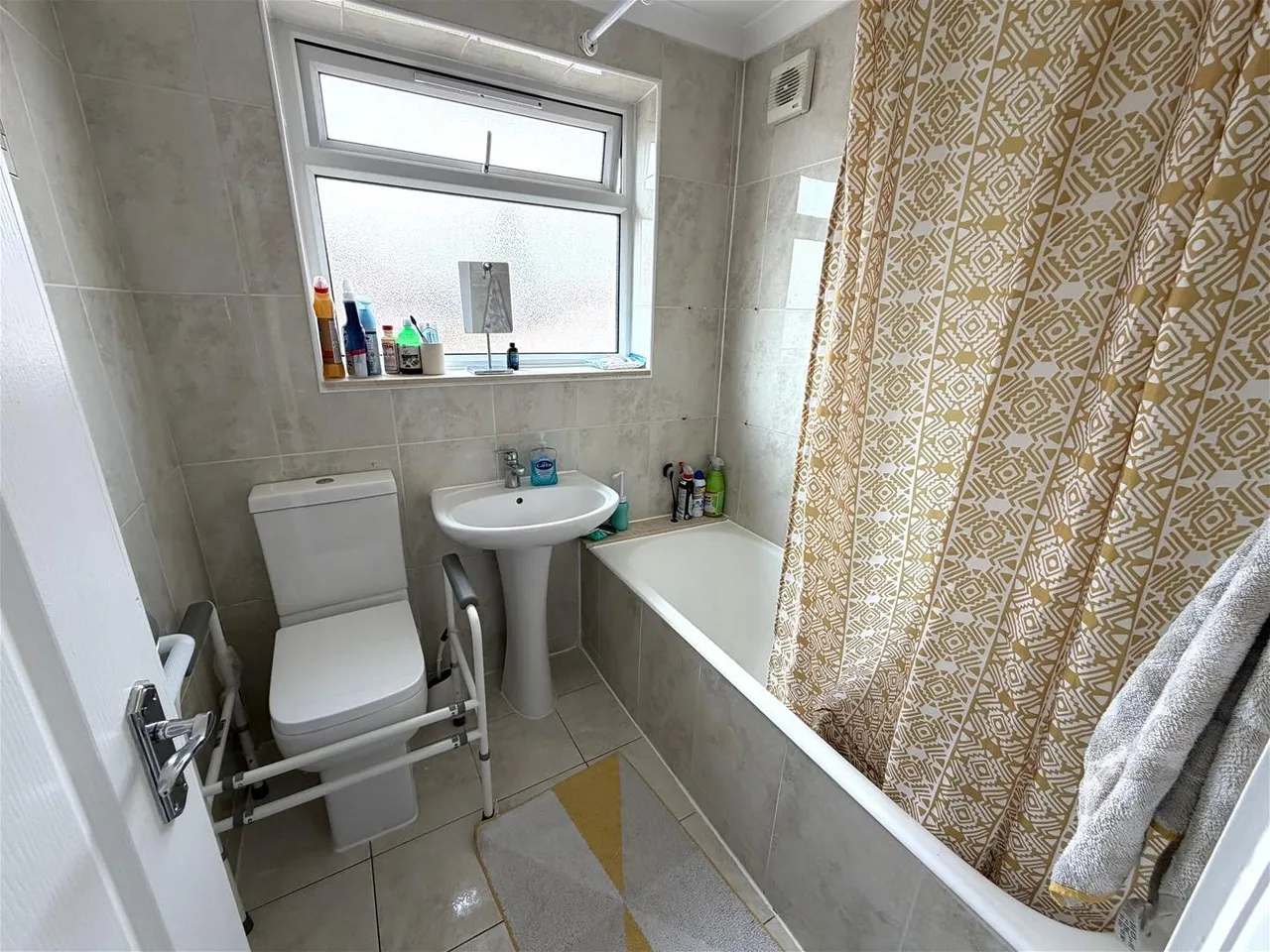 St. Stephens Close, Southall, photo 10
