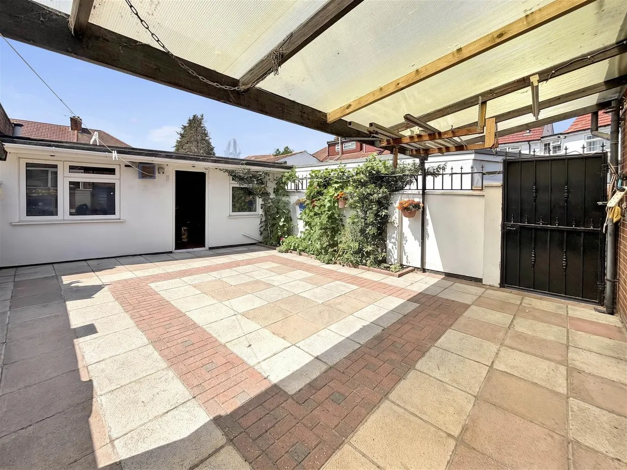 St. Stephens Close, Southall, photo 15