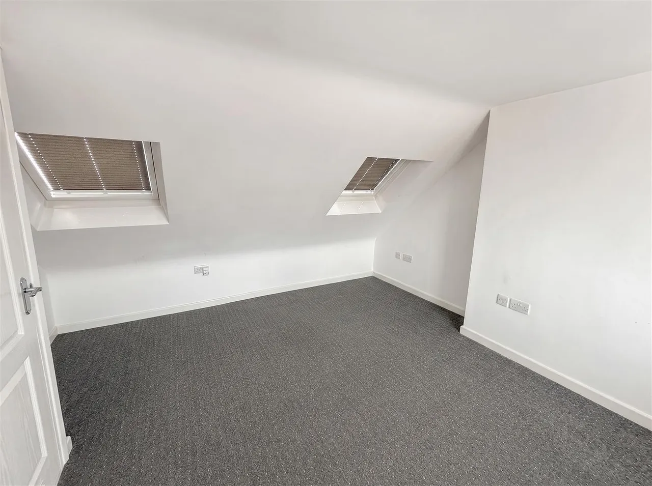 St. Stephens Close, Southall, photo 11