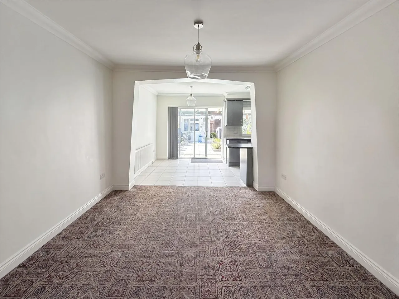 St. Stephens Close, Southall, photo 2