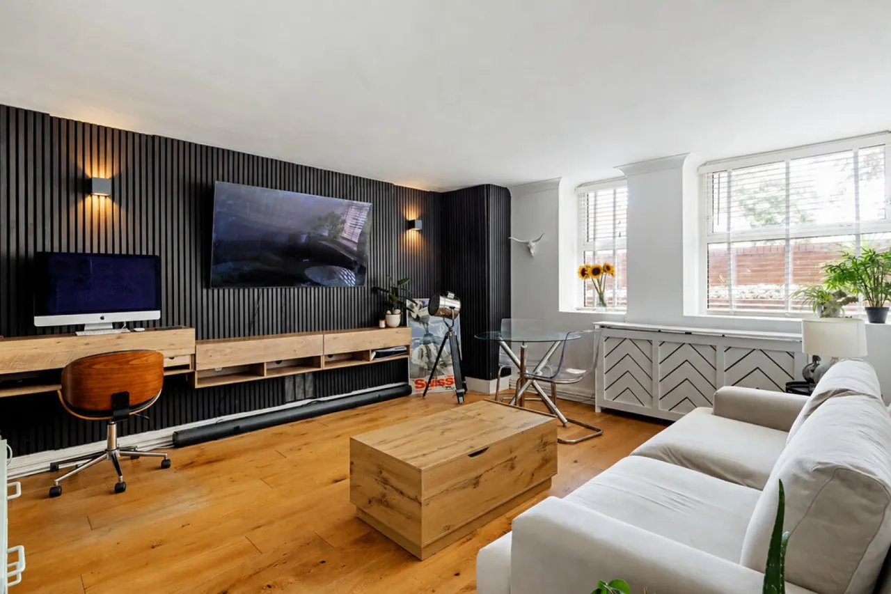 1 bed flat for sale, Central Hill, Crystal Palace, SE19