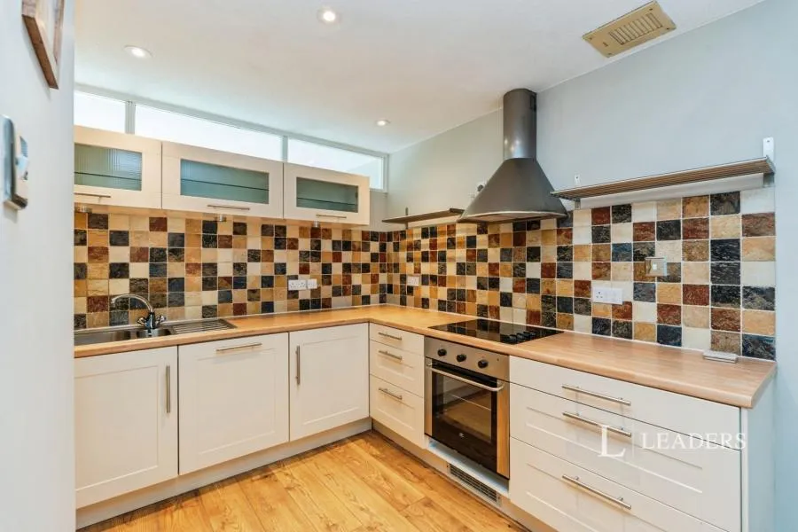 Lingwood Close, Bassett, SO16, photo 11