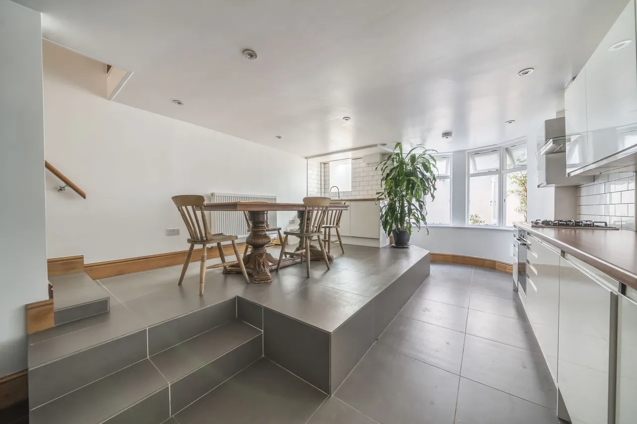 Ground Floor, 71 Biscay Road, London, photo 4