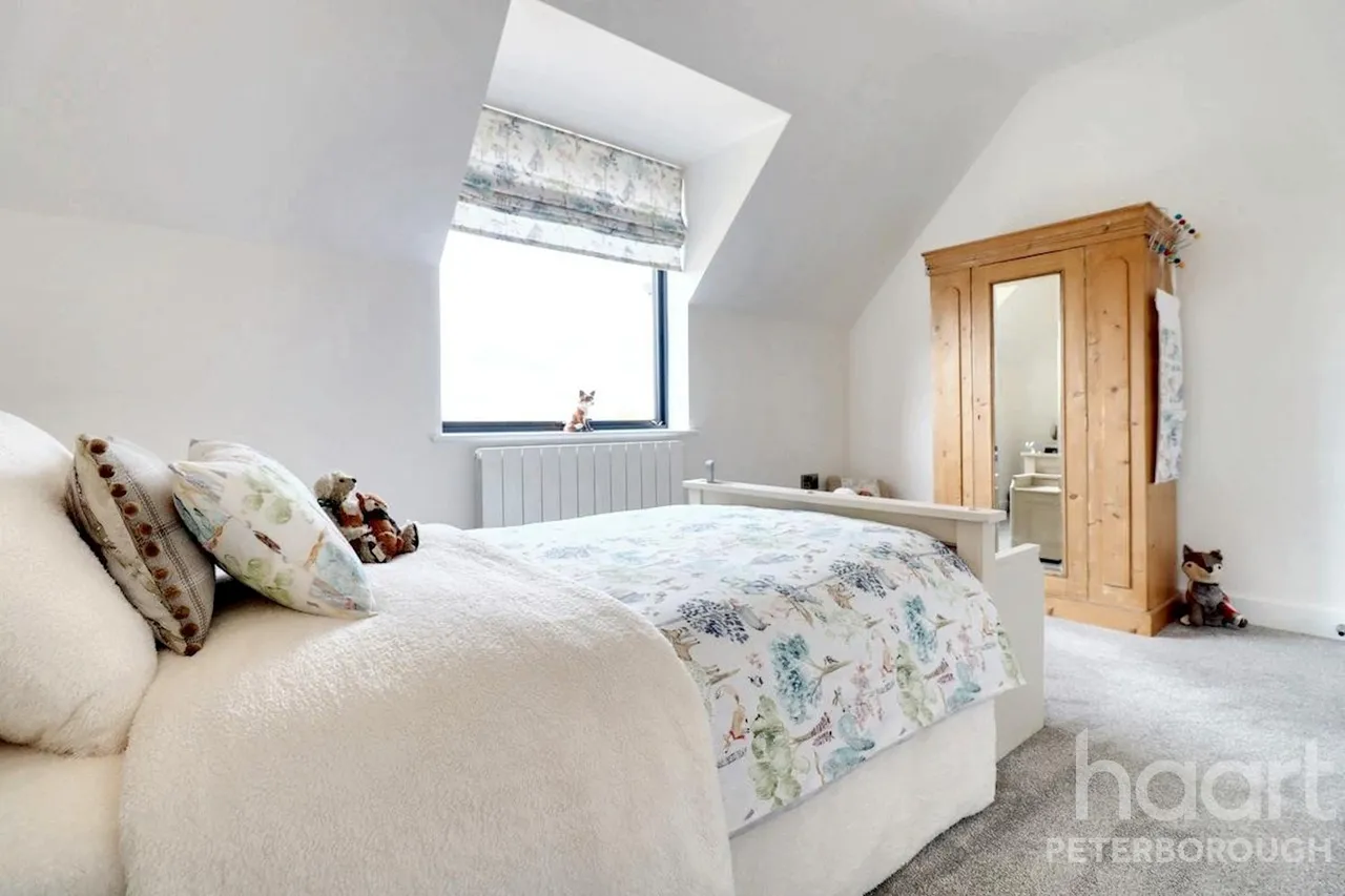 Meadow View Great North Road, Norman Cross, PE7, photo 27