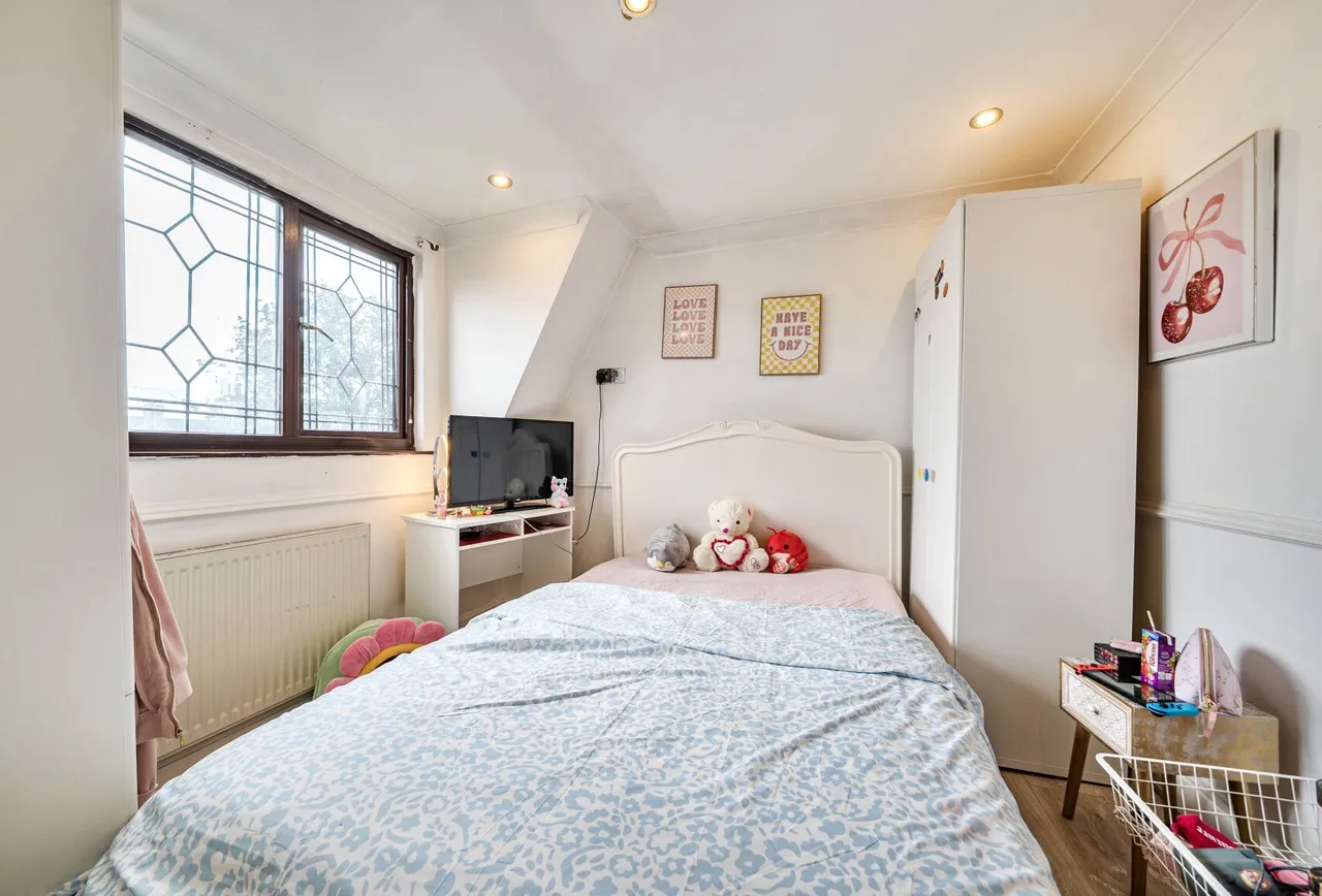 Ardleigh Green Road, Hornchurch, RM11 2SU, photo 13