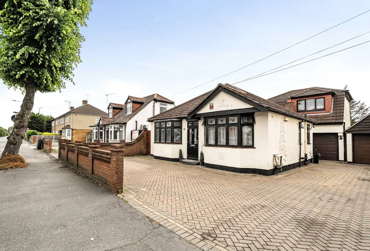 Ardleigh Green Road, Hornchurch, RM11 2SU, photo 10
