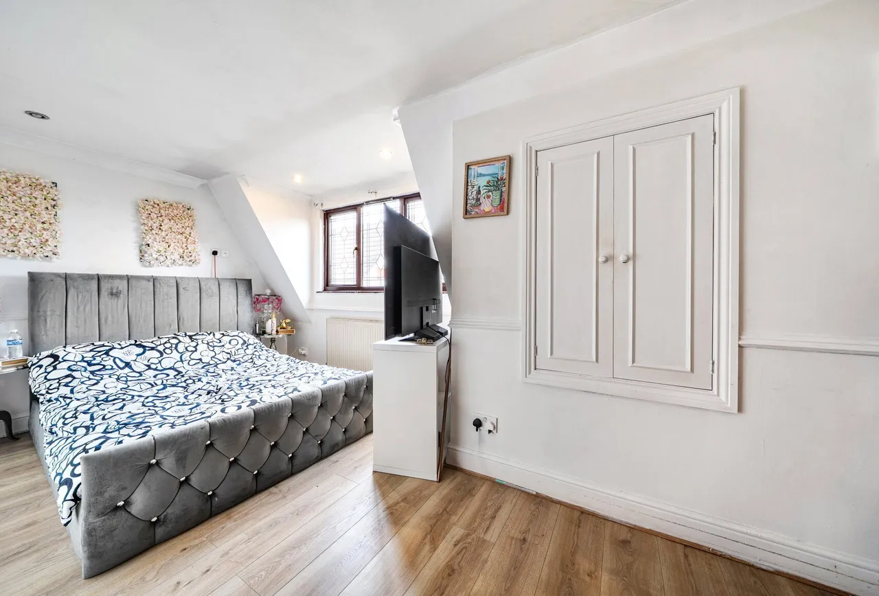 Ardleigh Green Road, Hornchurch, RM11 2SU, photo 5