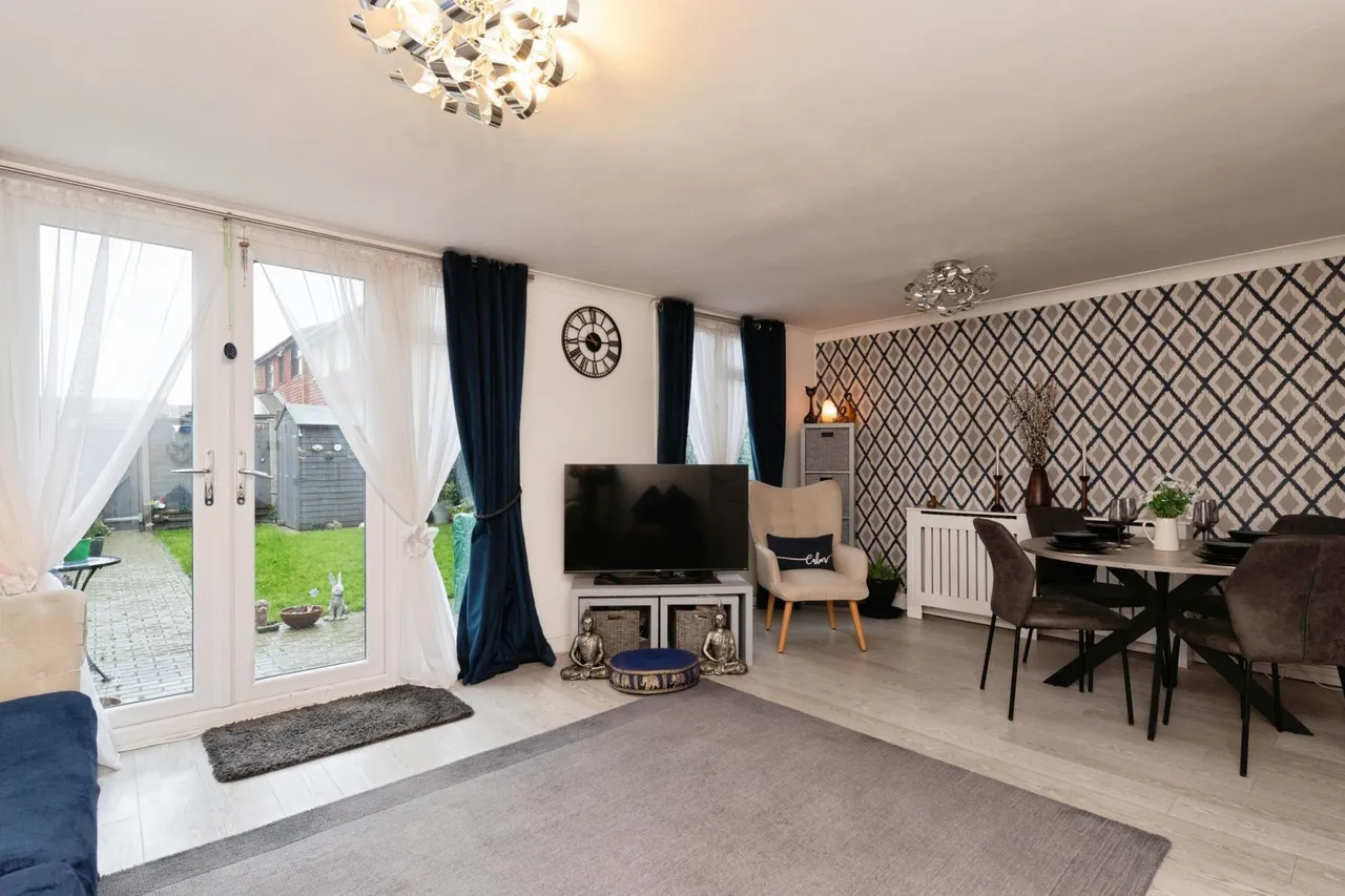 Wells Gardens, Basildon, SS14, photo 4