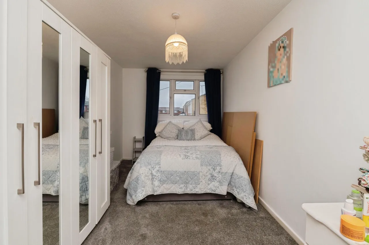 Wells Gardens, Basildon, SS14, photo 15