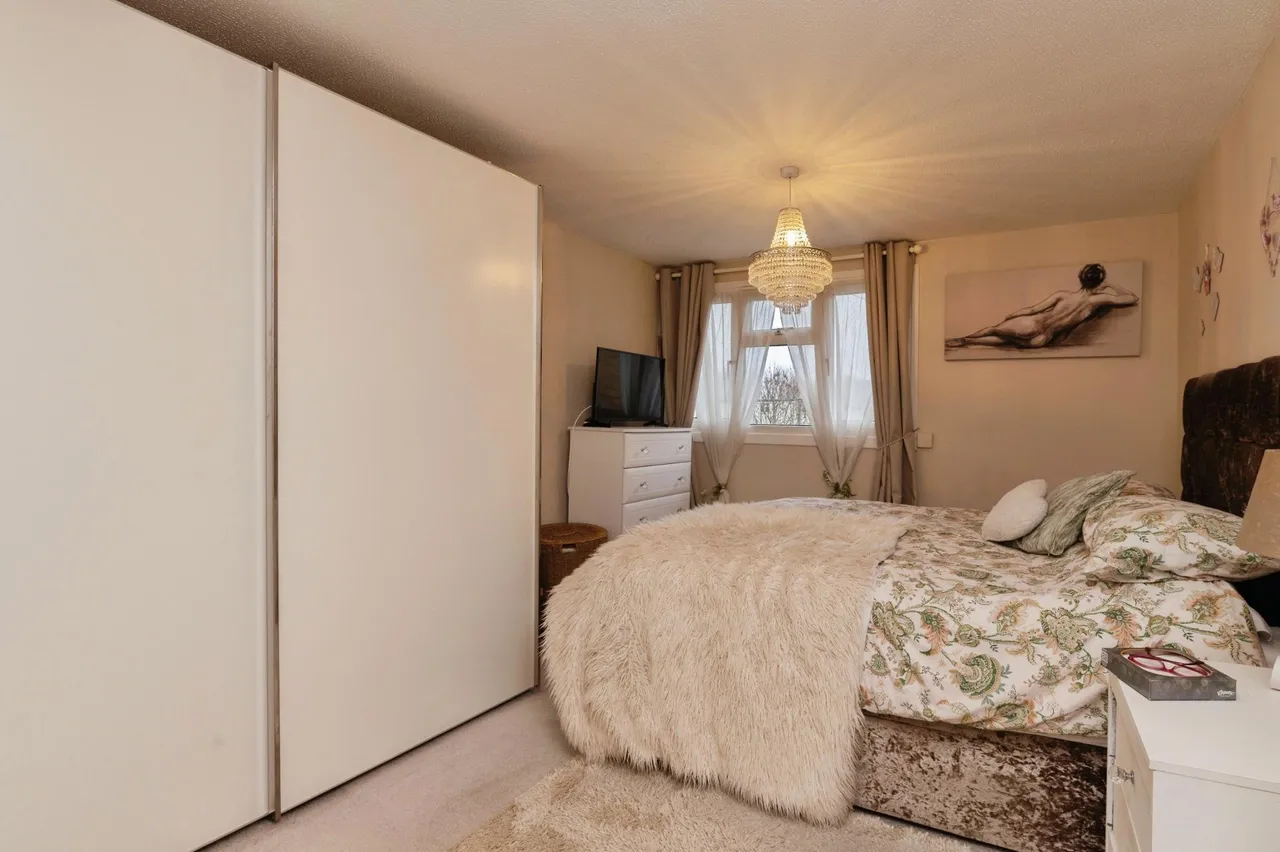 Wells Gardens, Basildon, SS14, photo 13