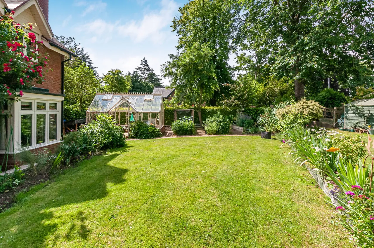Bluebell Gardens, Hessle, HU13, photo 34
