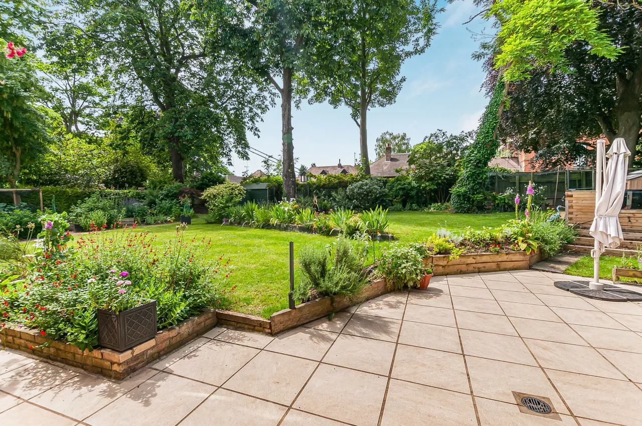 Bluebell Gardens, Hessle, HU13, photo 42