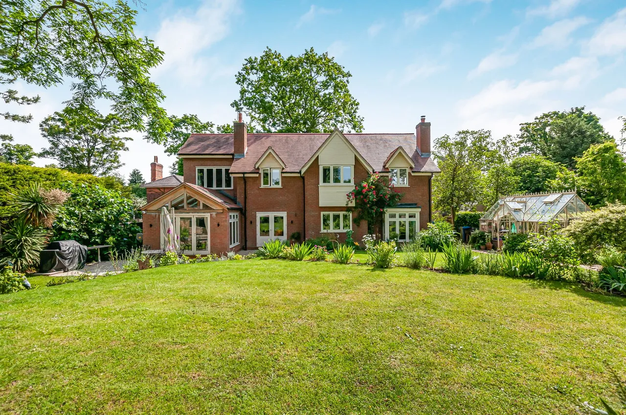 Bluebell Gardens, Hessle, HU13, photo 32
