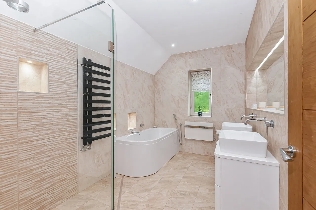Bluebell Gardens, Hessle, HU13, photo 19