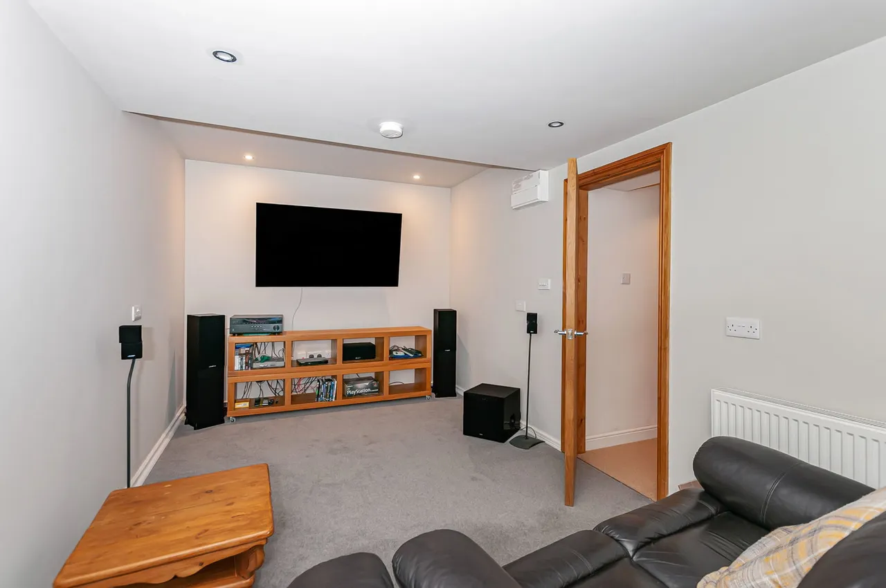 Bluebell Gardens, Hessle, HU13, photo 29